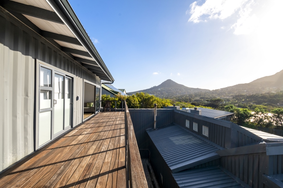 5 Bedroom Property for Sale in Oakhurst Estate Western Cape
